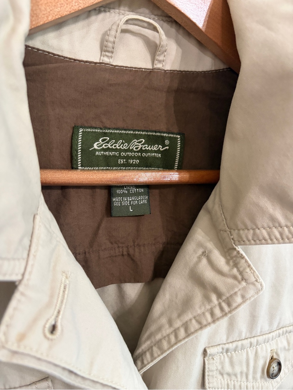 Excellent condition size L Eddie Bauer Women's Tan Utility Jacket. 100% cotton - Picture 8 of 9